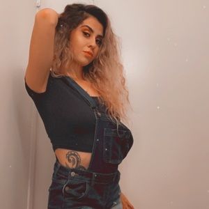 Meet your Posher, Alejandra